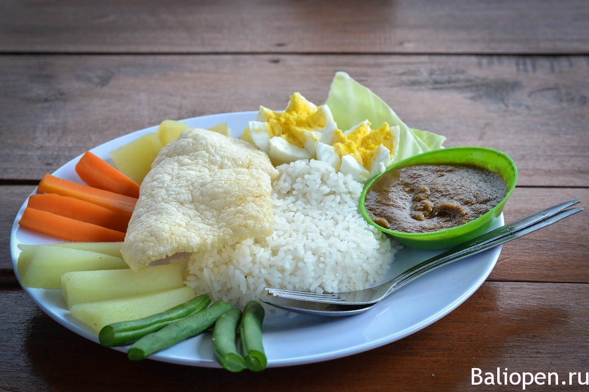 Еда на Бали
