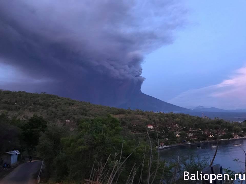 Вулкан Агунг сегодня. Последние новости с Бали.