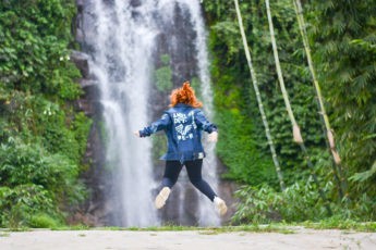 Экскурсия от Baliopen: Головокружительные водопады и таинственные озера за один день