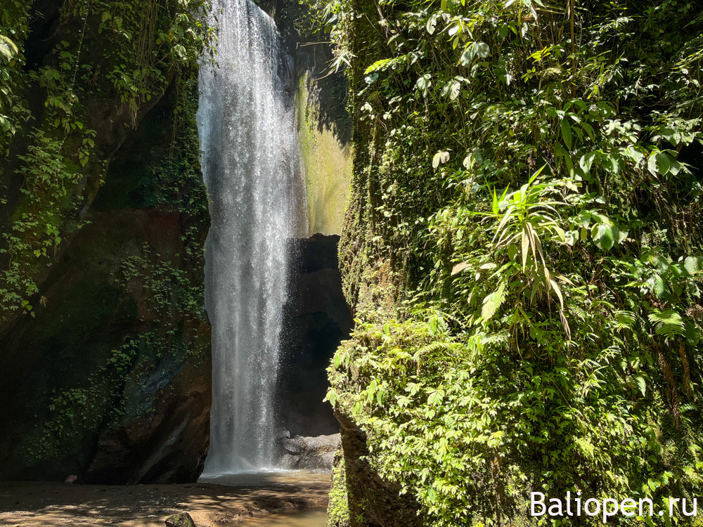 Водопад Гоа Раджа - прекрасное пространство для детей и их родителей
